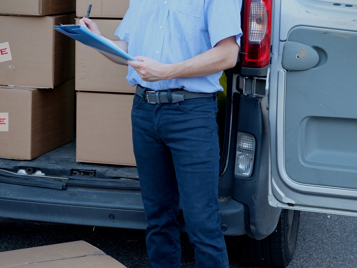 Professional moving crew in Culver City
